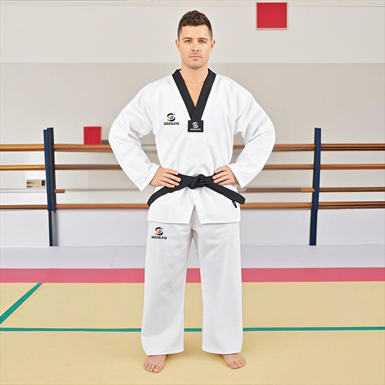 Seragam taekwondo super ringan